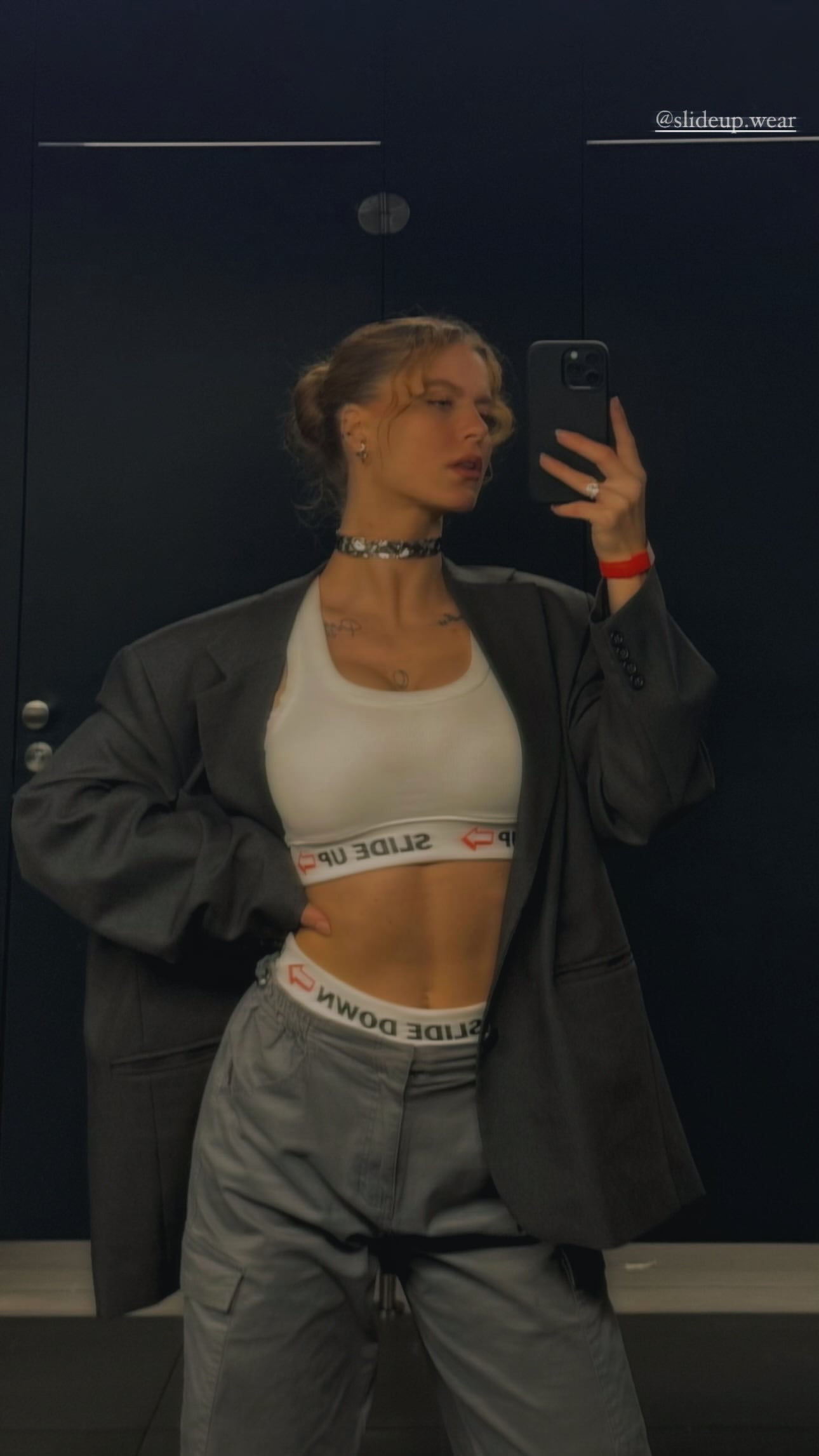 SLIDE UP CROP TOP
