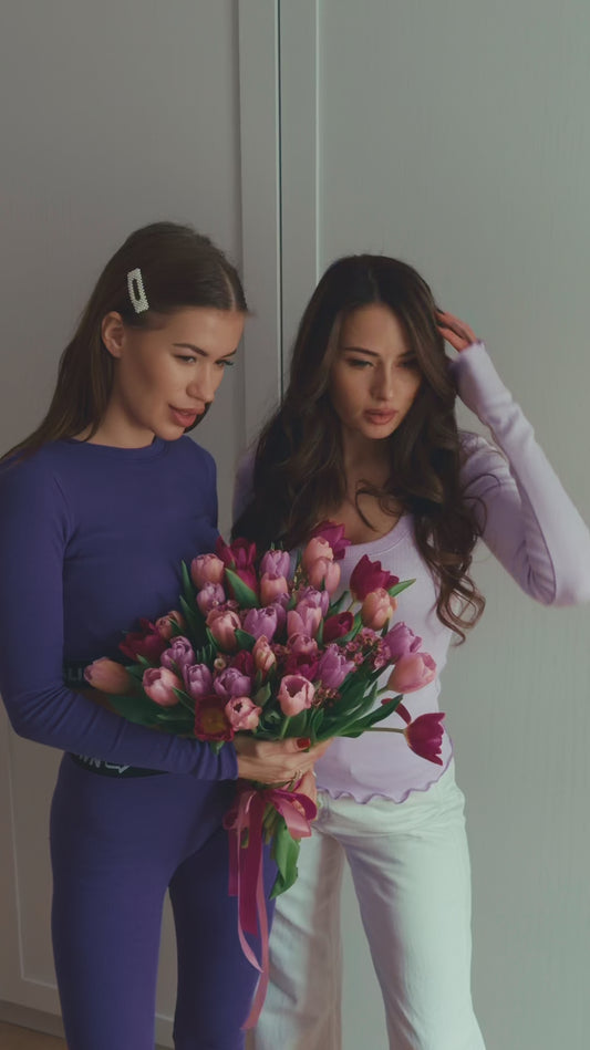 💜 SWEATER WITH SEXY NECKLINE - VIOLET MUSE